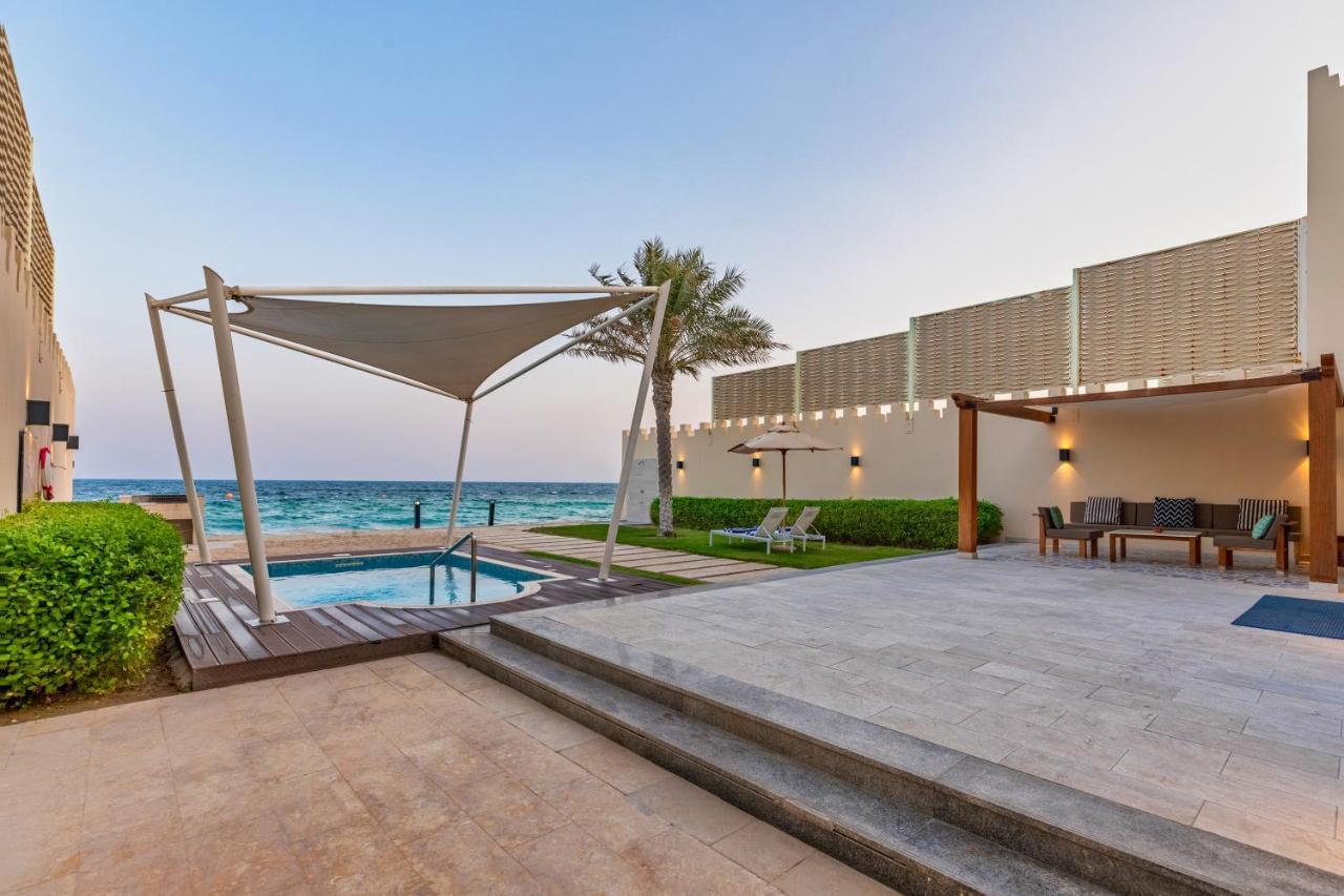 Sealine Beach, A Murwab Resort Mesaieed Exterior photo The beach at the Ritz-Carlton, Ras Al Khaimah