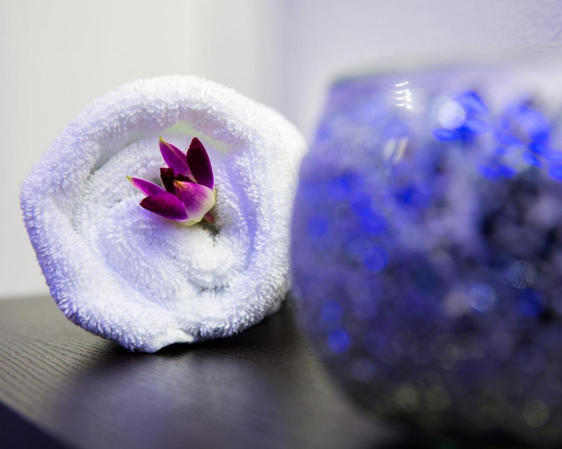 Sealine Beach, A Murwab Resort Mesaieed Exterior photo A spa towel